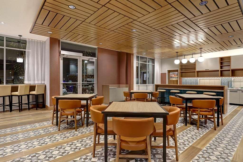 Hyatt Place Prince George Restaurant photo